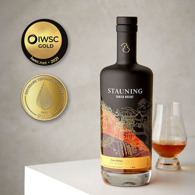 STAUNING RYE WHISKY 48 %  70 CL.